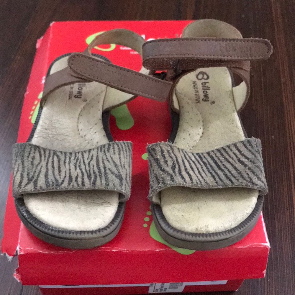 Toddler girl animal print sandal. S EU25/8,5 US